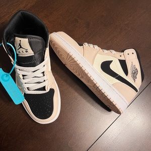 Air Jordan Mid 1 , size 6 1/2 , Tan , White, Black Brand new